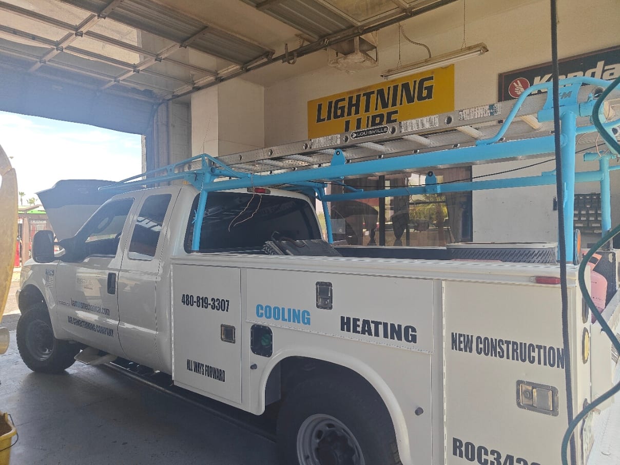 Lightning Lube, photo 3