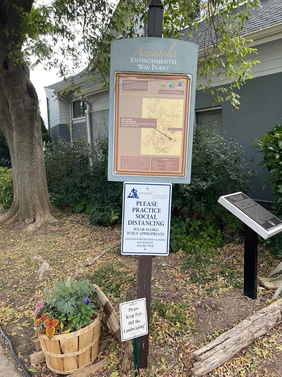 Horn Point Street End Park