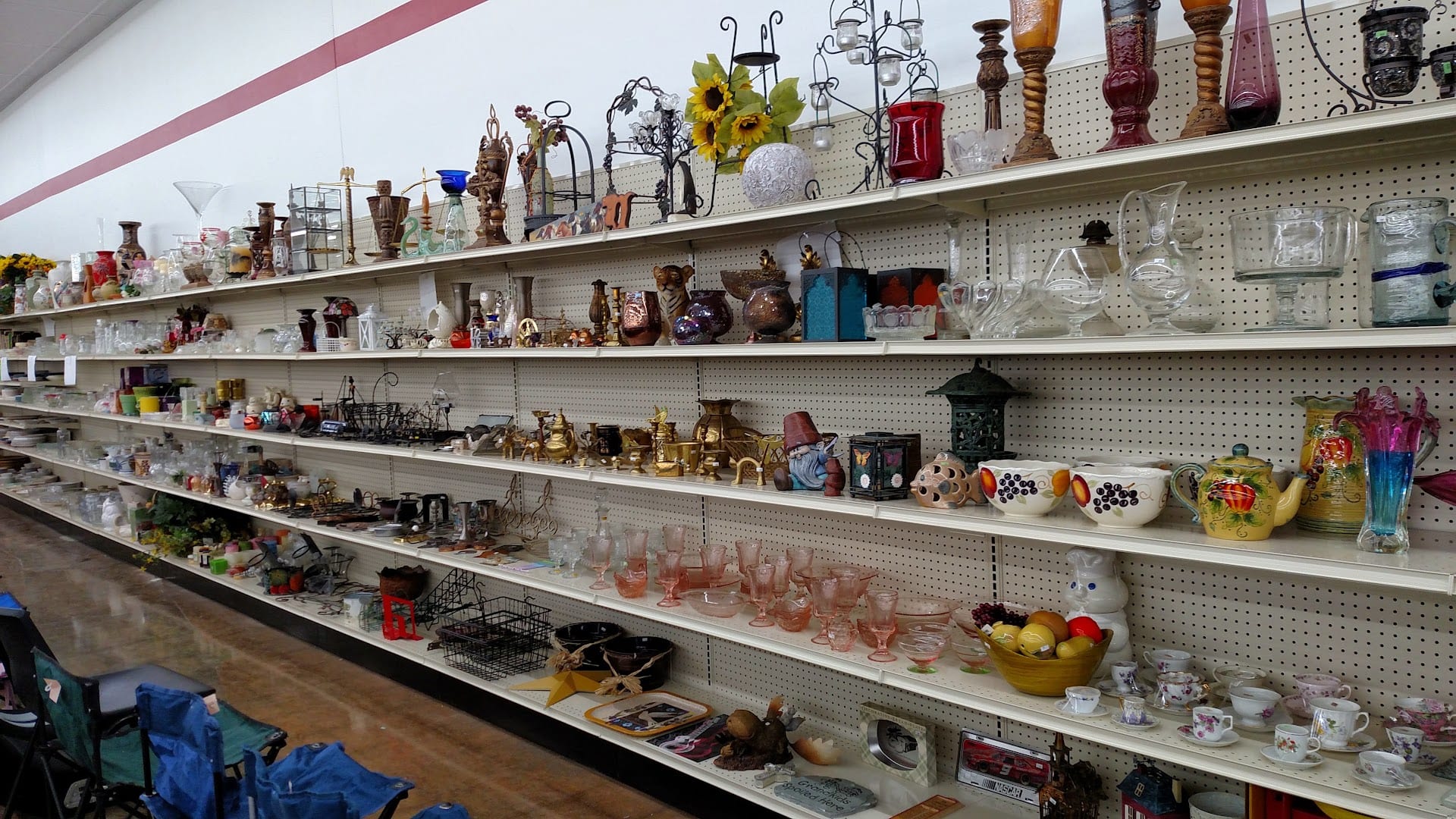 The Salvation Army Family Store & Donation Center, photo 3