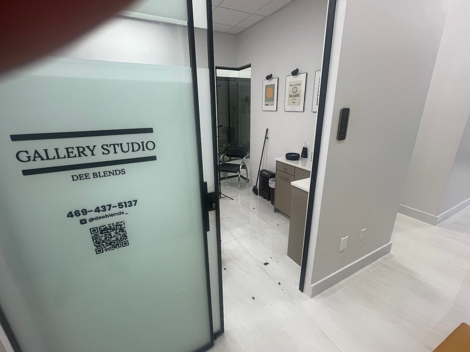 Gallery Studio By Dee Blends