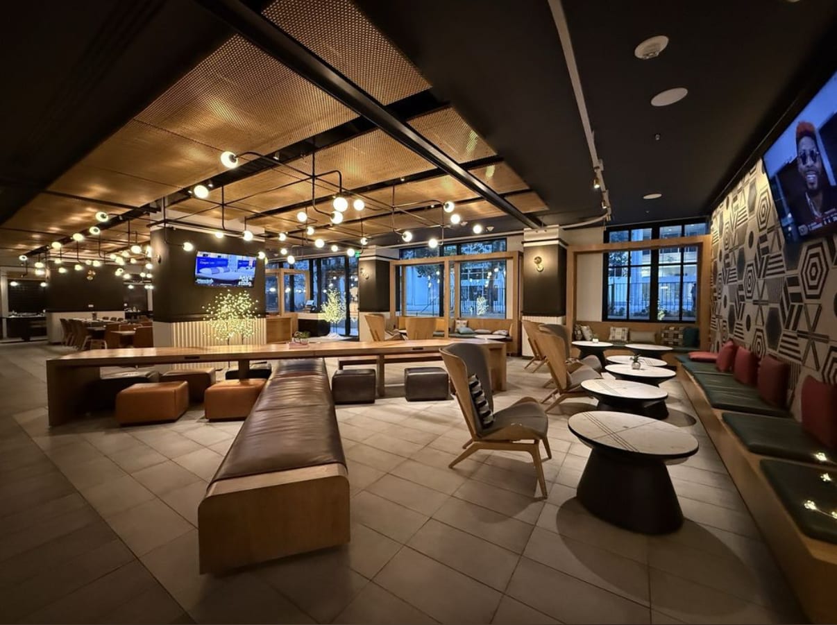 Seven Square Restaurant & Taproom Lounge, photo 3