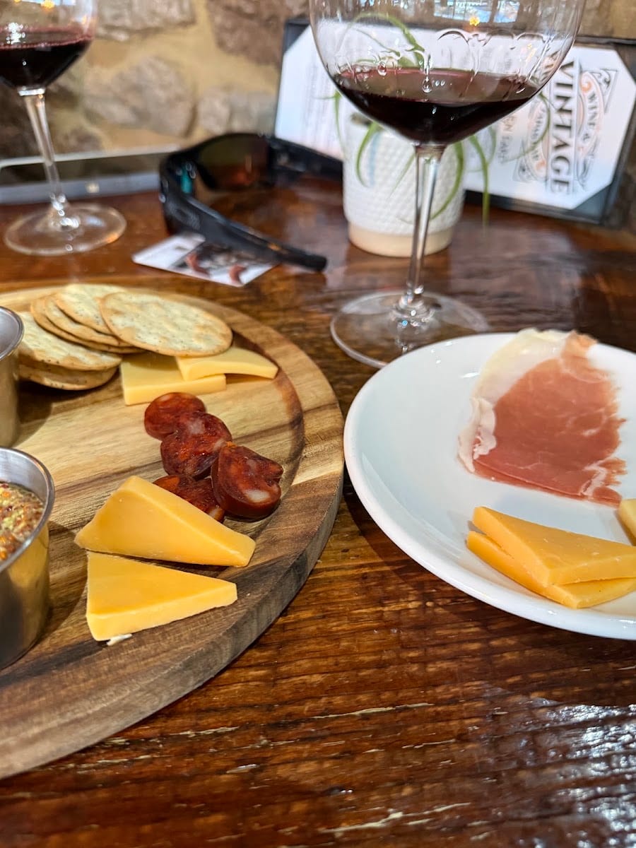 Vintage Wine & Tapas Bar, photo 3