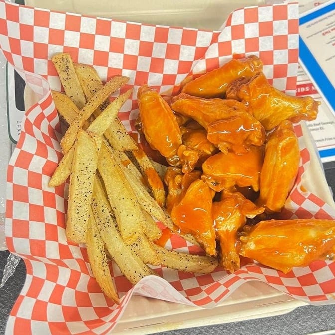 Denton Hot Dawgz Food Truck, photo 3