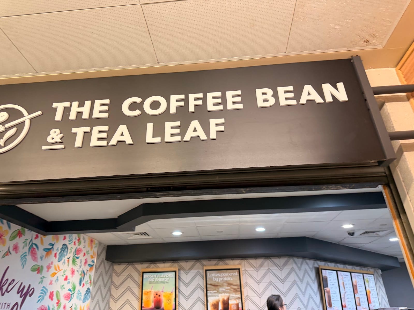 The Coffee Bean & Tea Leaf (Makai Market Food Court)