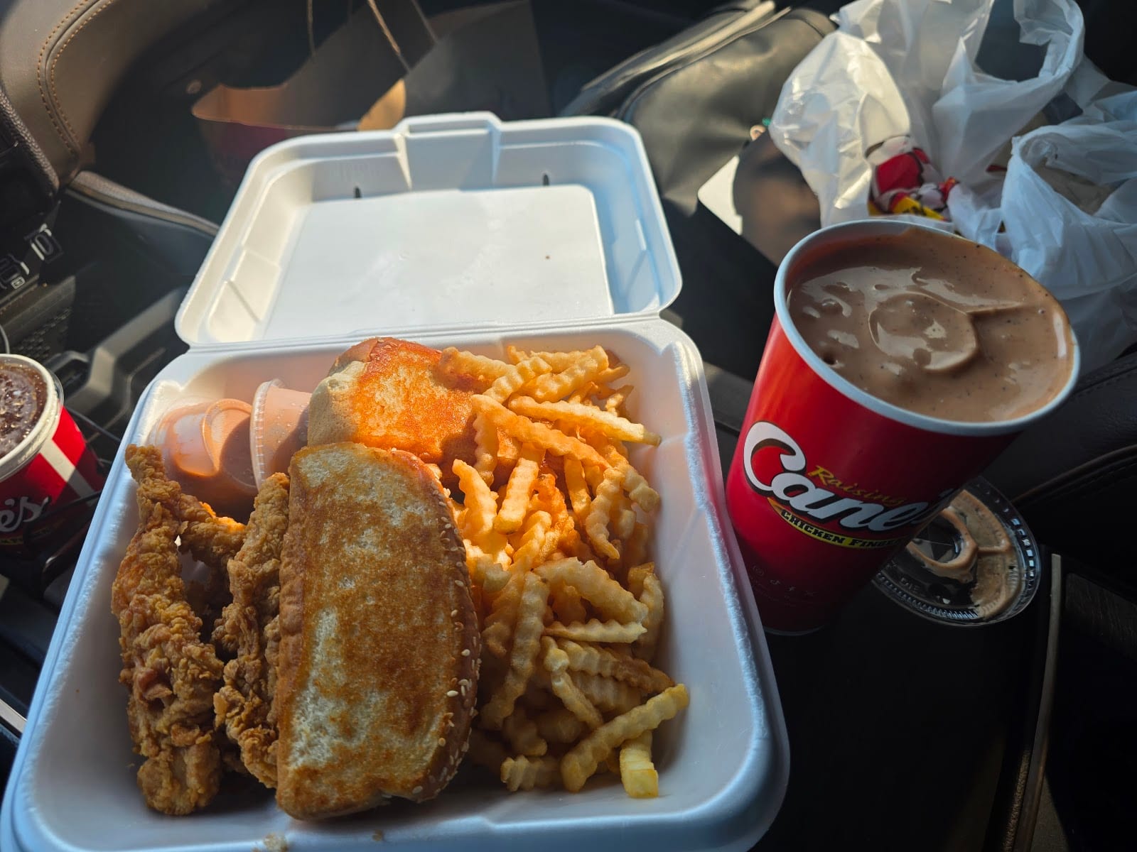 Raising Cane's Chicken Fingers, photo 3
