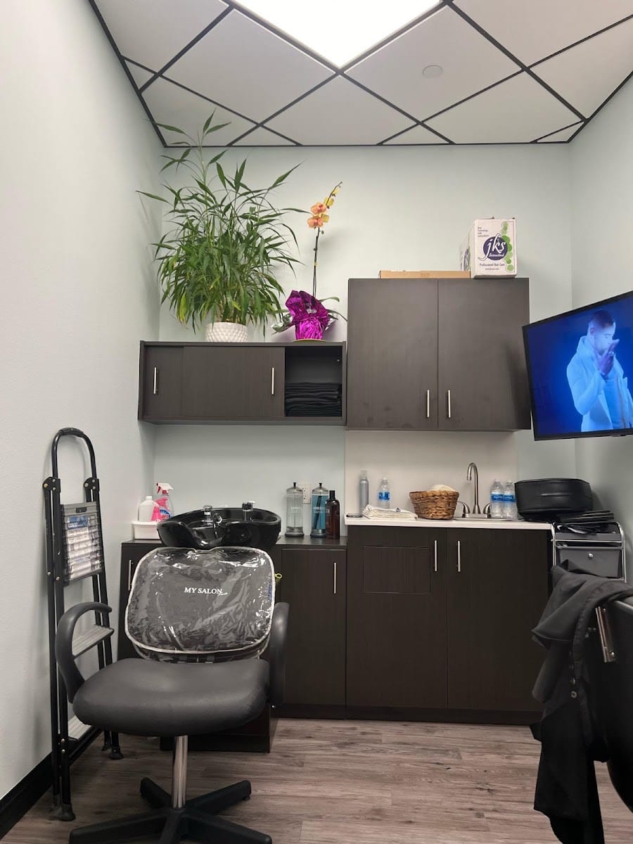 D K Hair Studio by Son, photo 2
