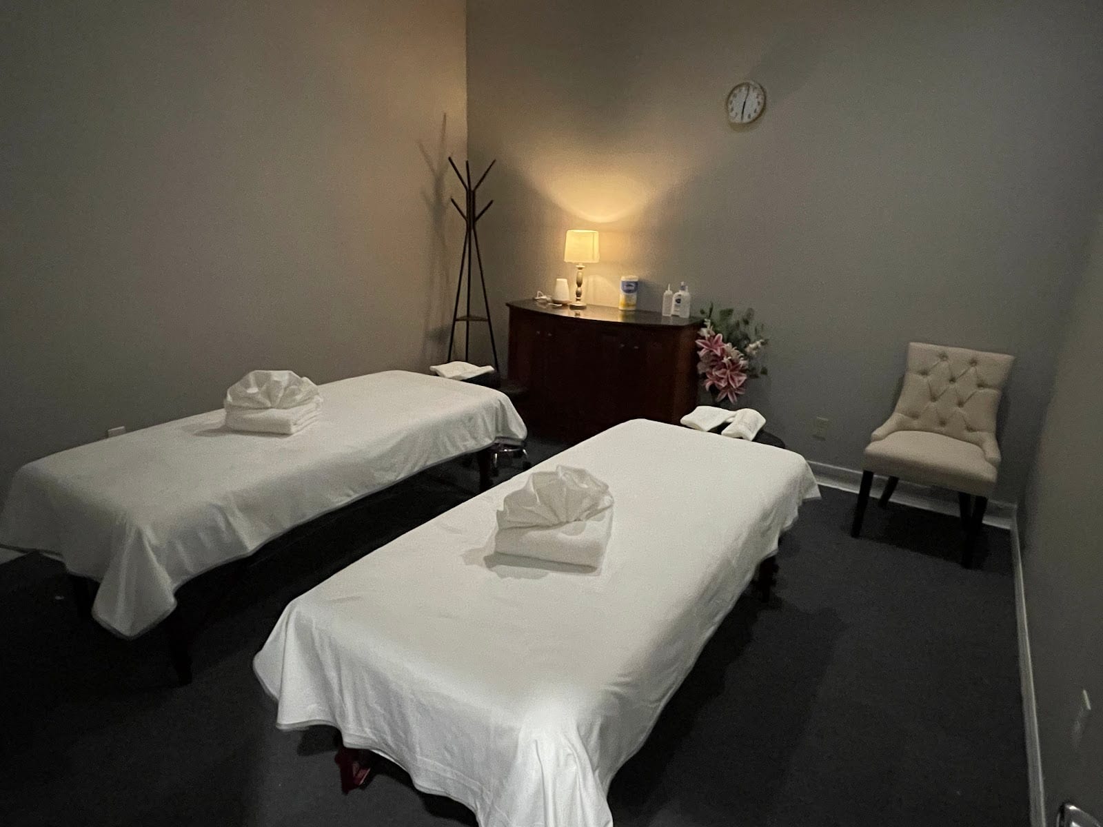 Shining Massage & Facial Clinic, photo 2