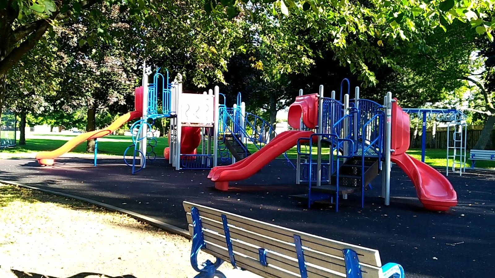 Strathburn Park, photo 3