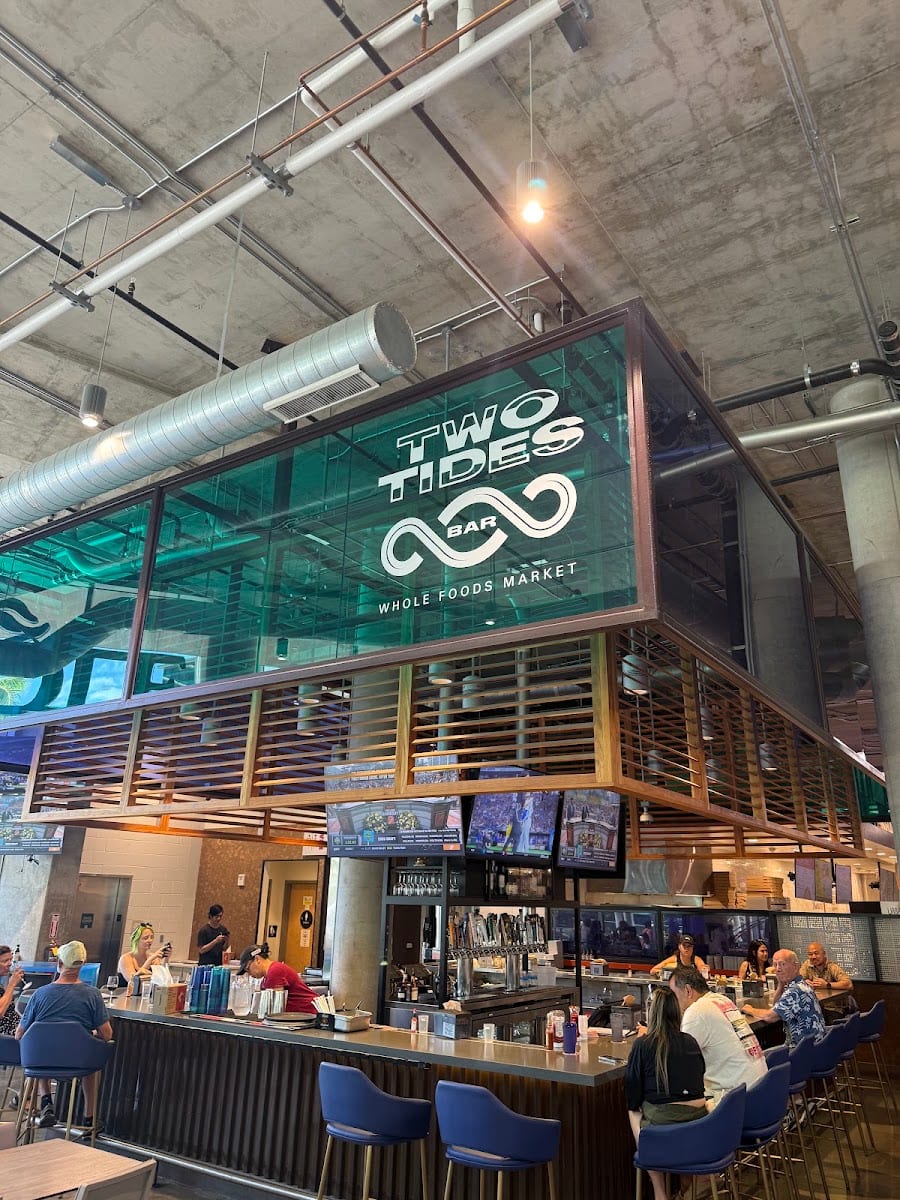 Two Tides Bar