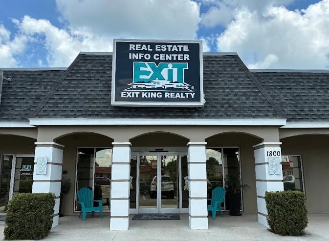 Rochelle Paquin, Realtor