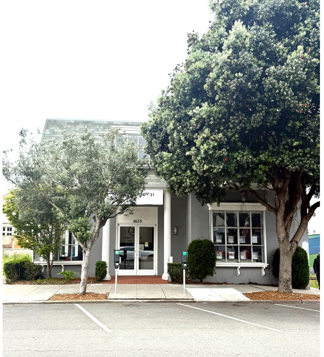 Angela Ho, Real Estate Broker, photo 2