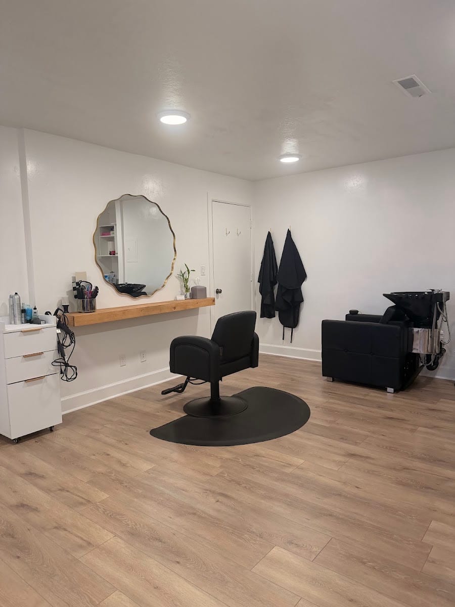 Aura Salon, photo 2