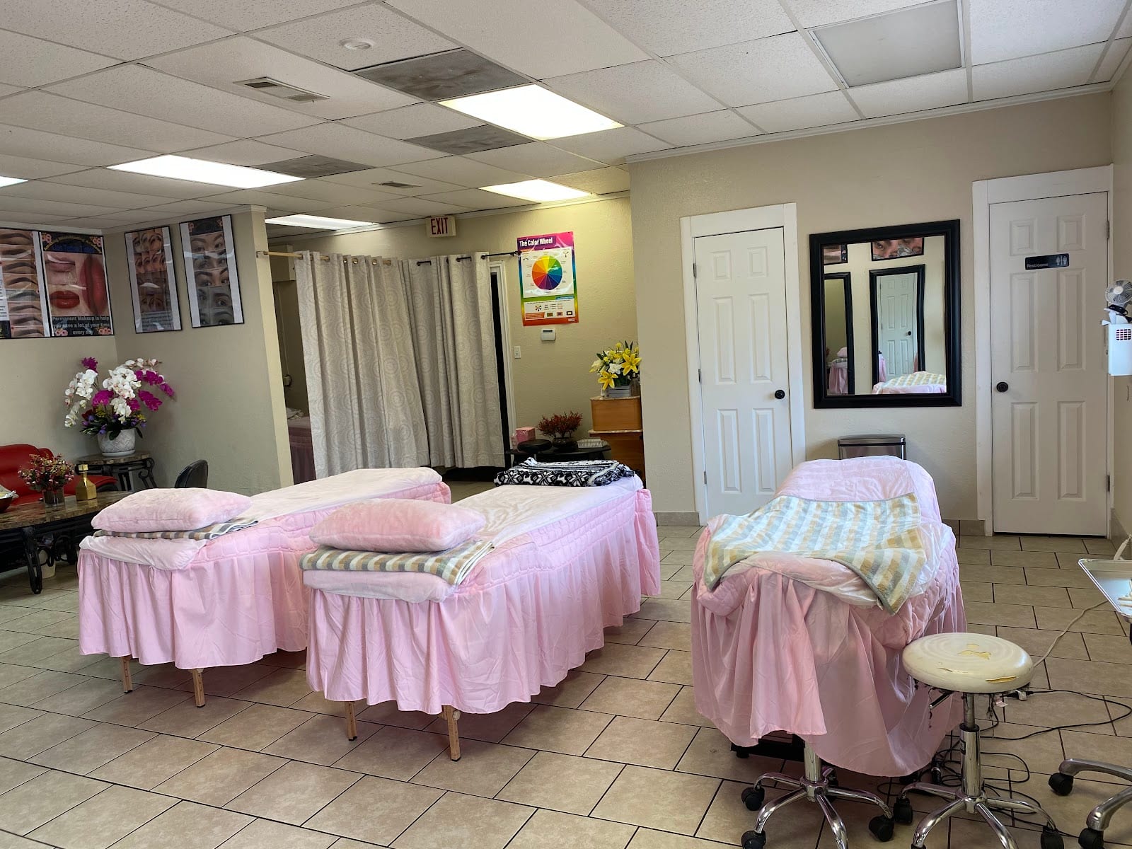 Nails & Microblading, photo 4