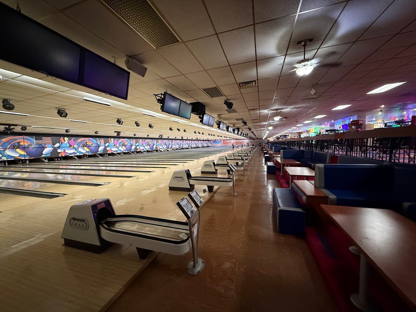 Bowlero Lanes Fun Center/Zap Zone Laser Tag - Battle Creek, photo 3