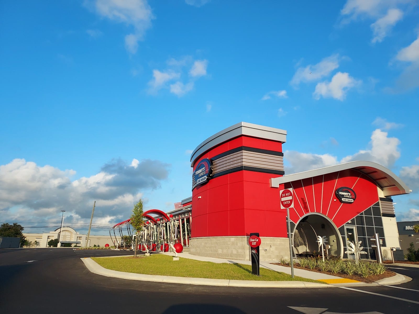 Tommy's Express® Car Wash, photo 4