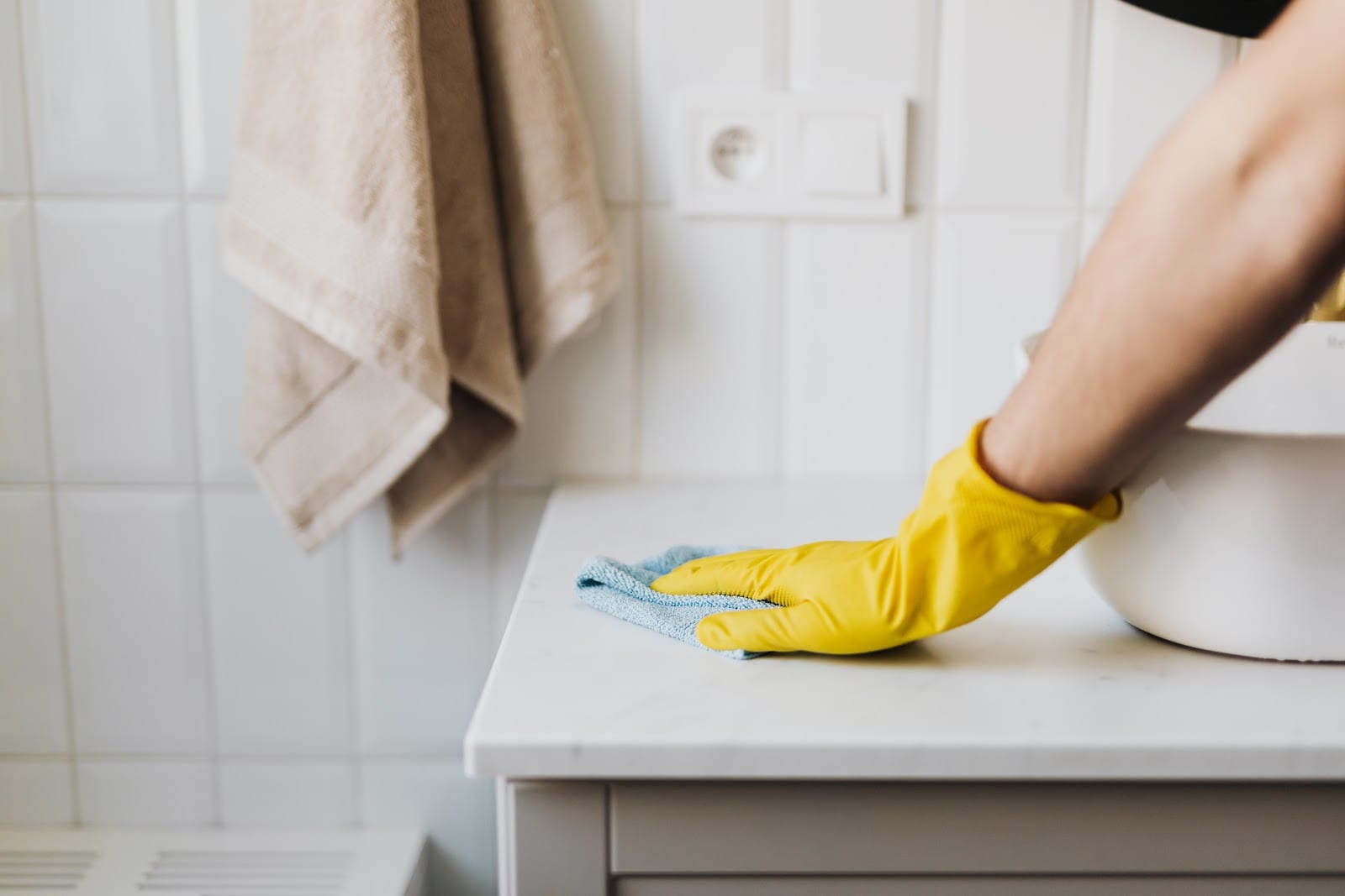 Akos Cleaning Services