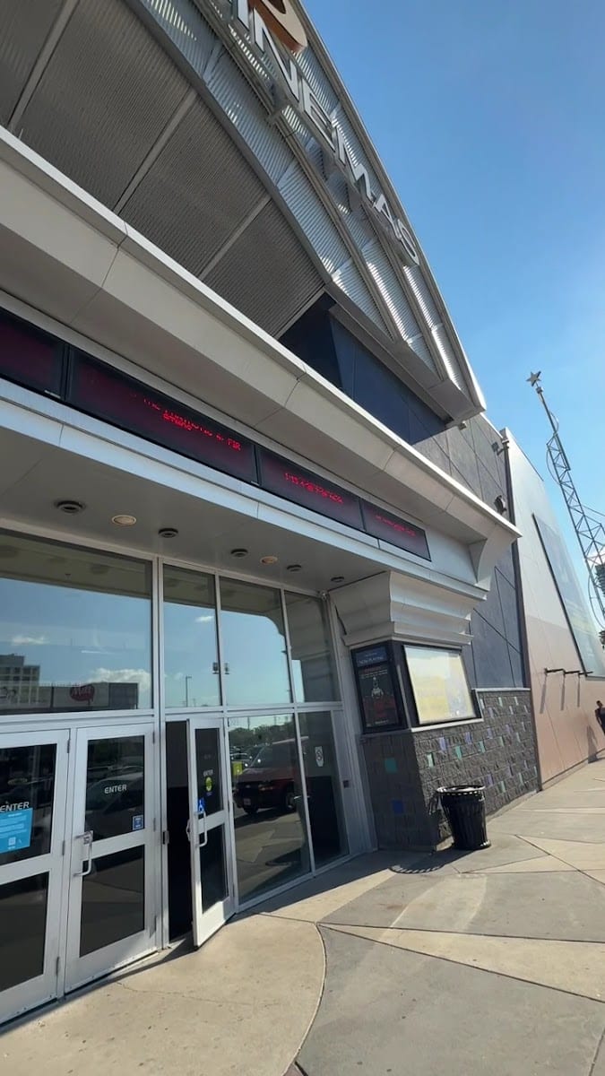 Cineplex Cinemas Queensway & VIP, photo 2