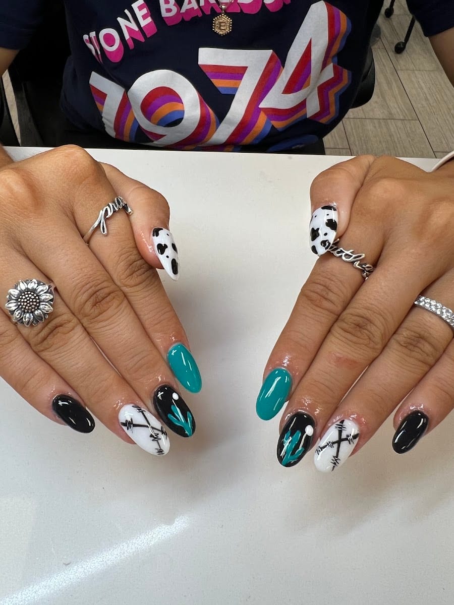 Ella Nails Spa Salon