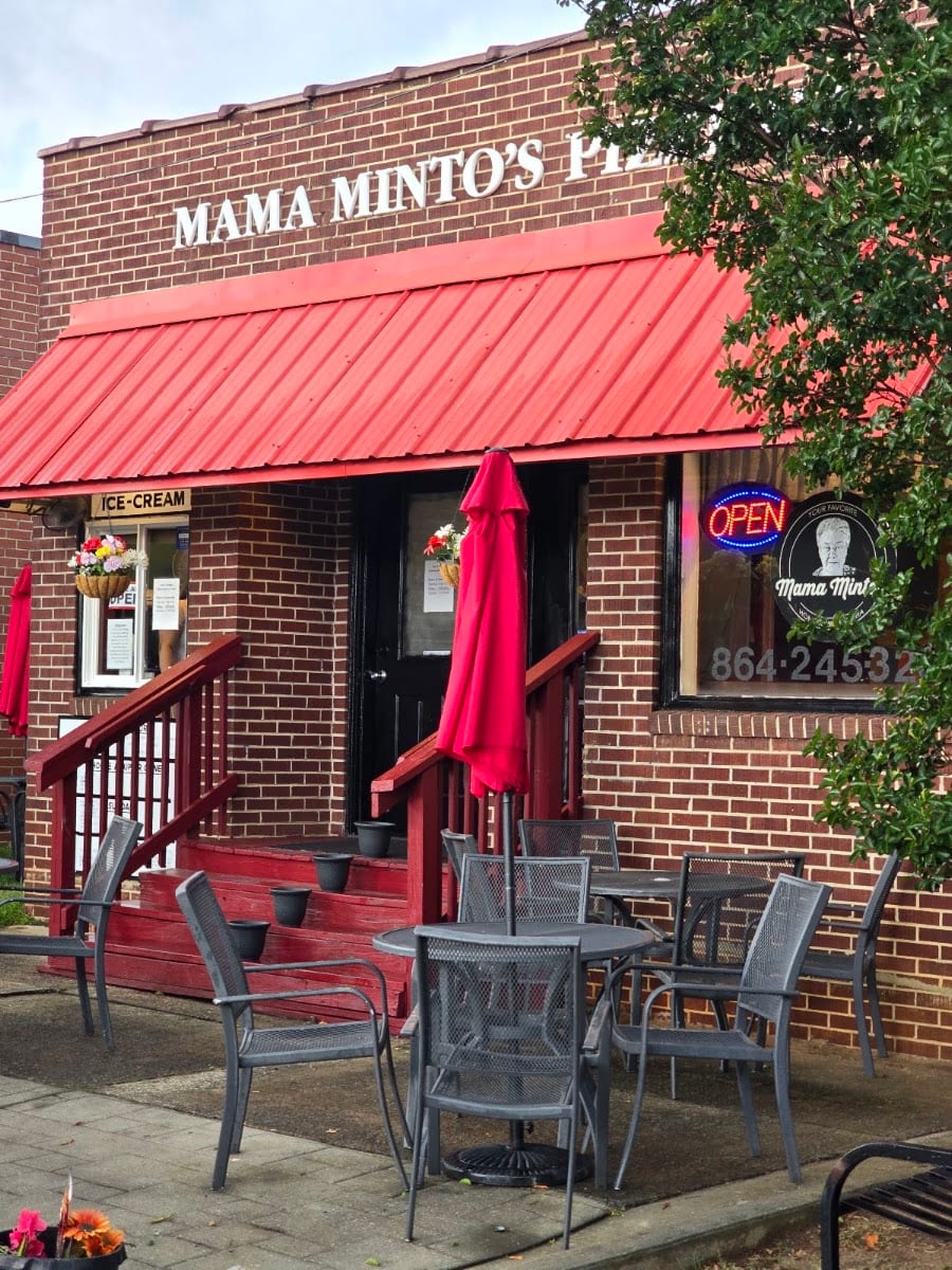 Mama Minto's Pizzeria, photo 3