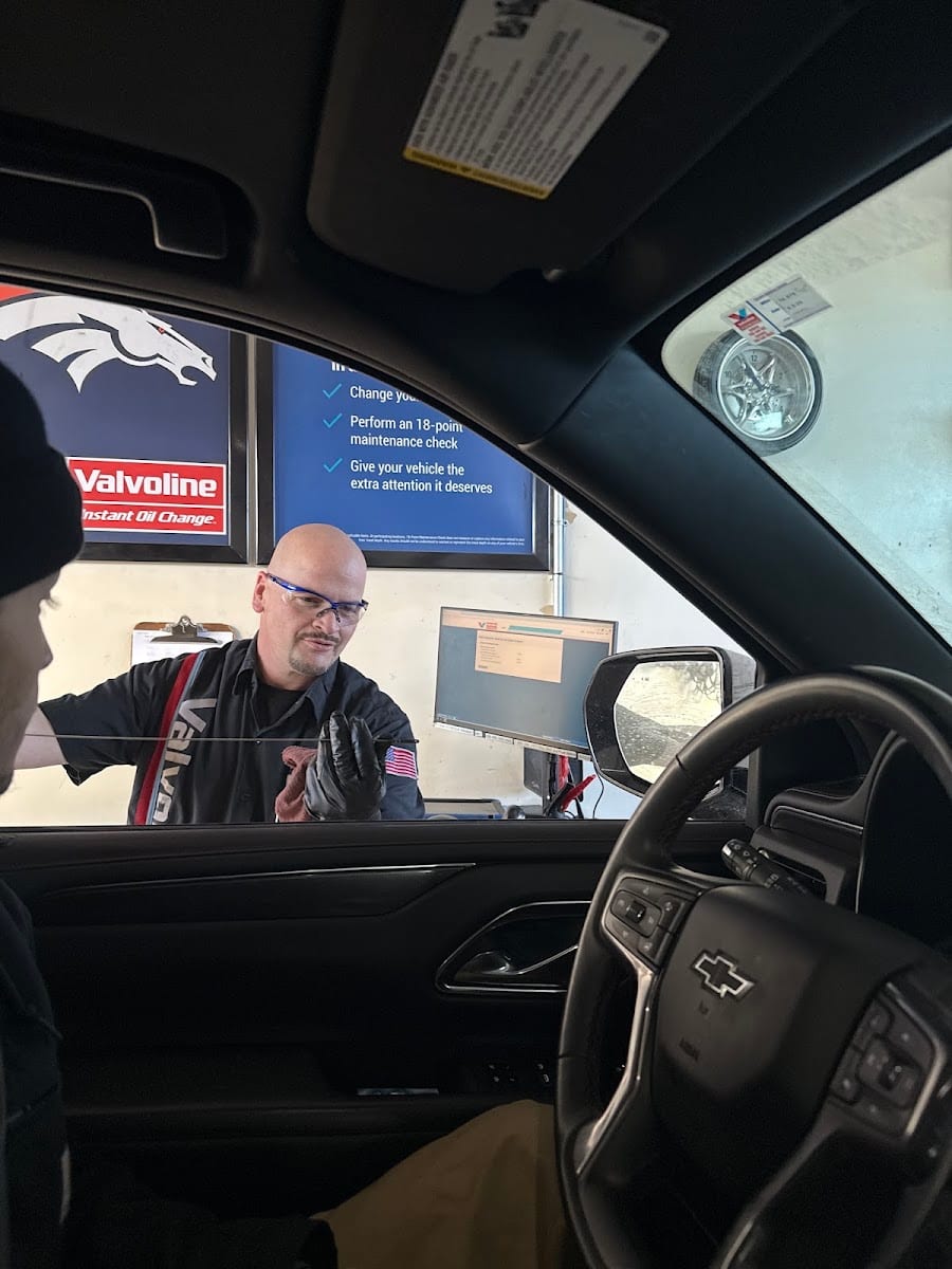Valvoline Instant Oil Change, photo 4