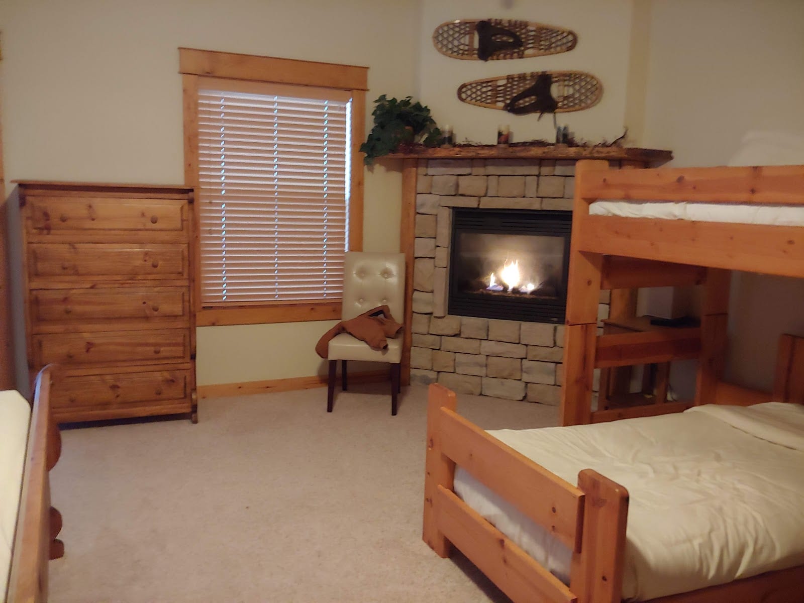 Mary's Lake Lodge