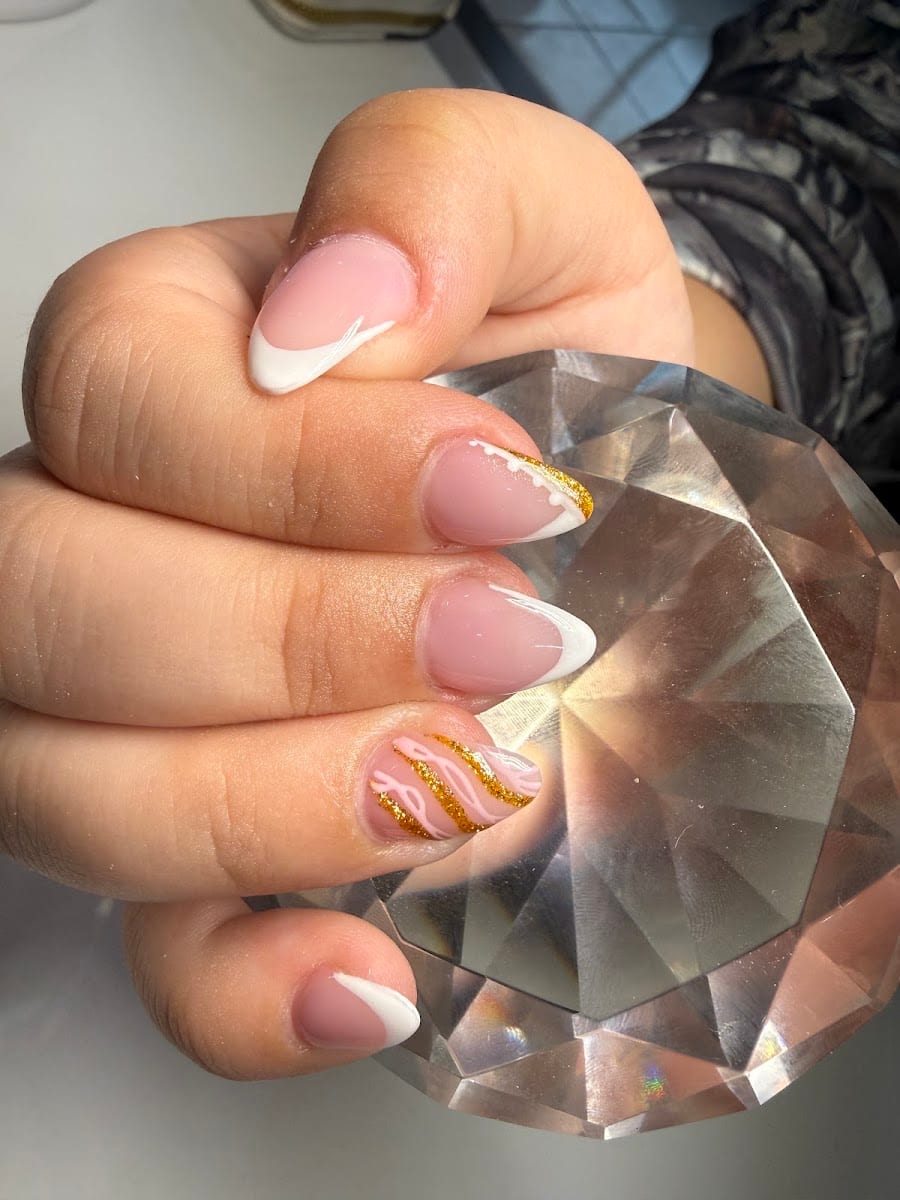 Elegant Nails, photo 3