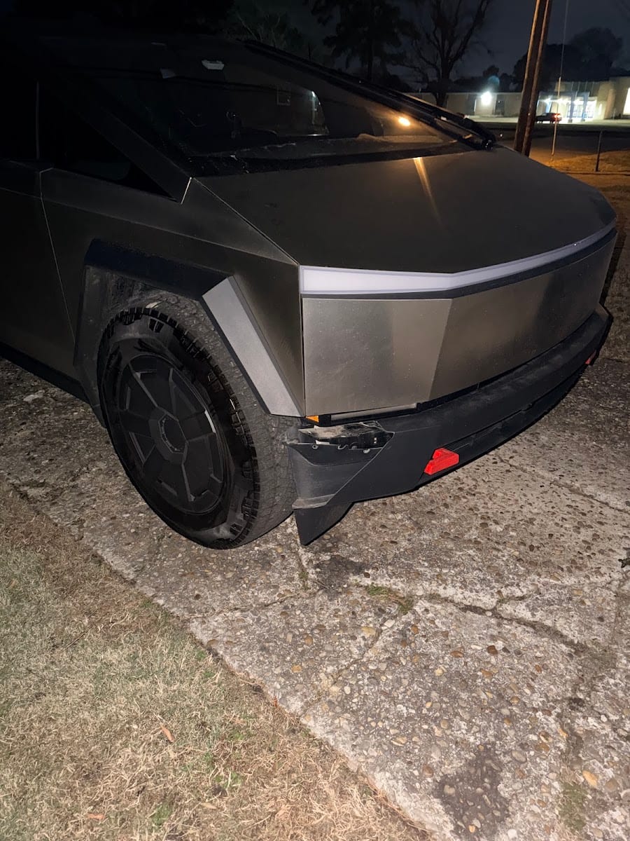 Ebby's Auto Painting/Collision