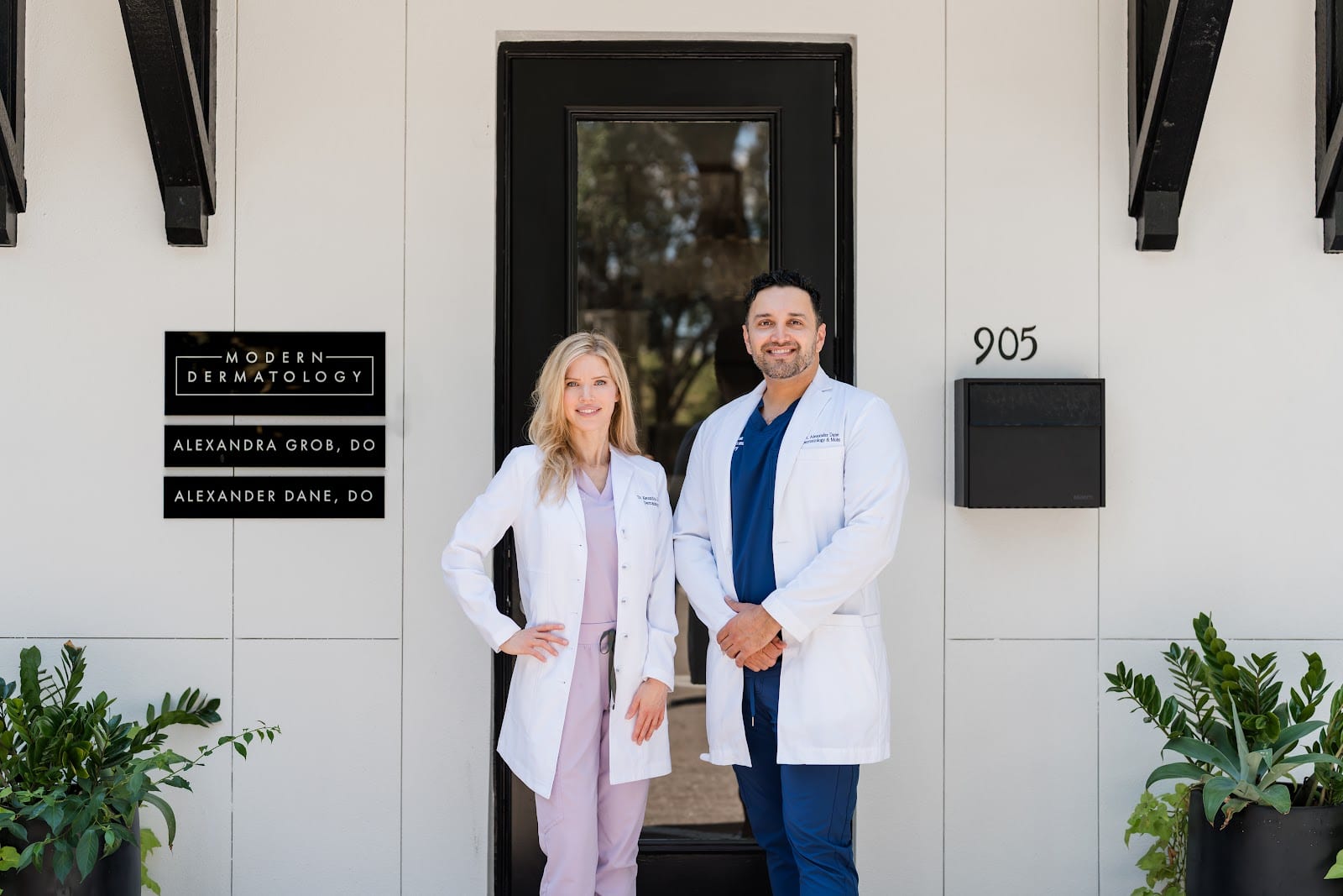 Modern Dermatology, photo 2