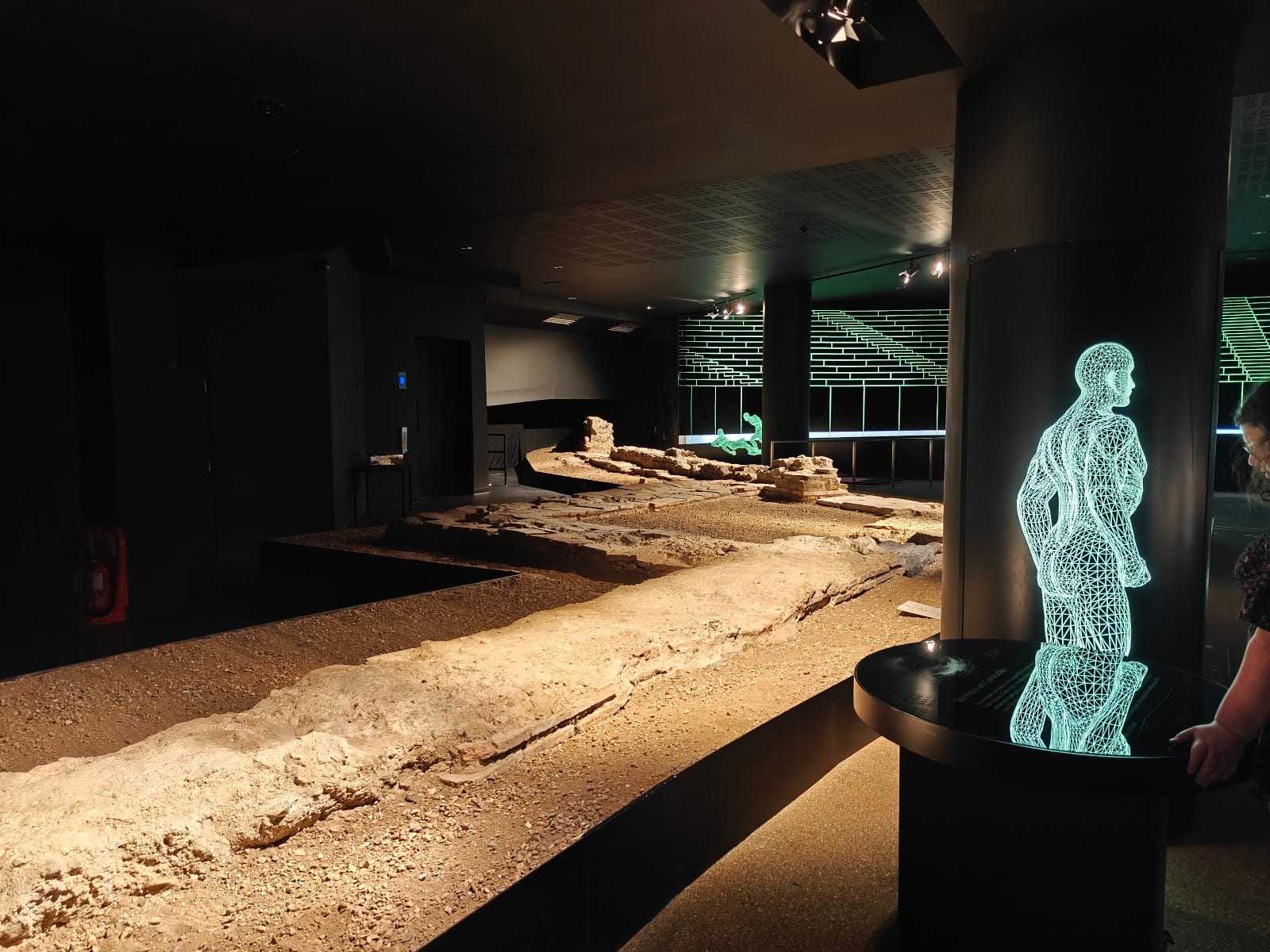 London's Roman Amphitheatre, photo 4