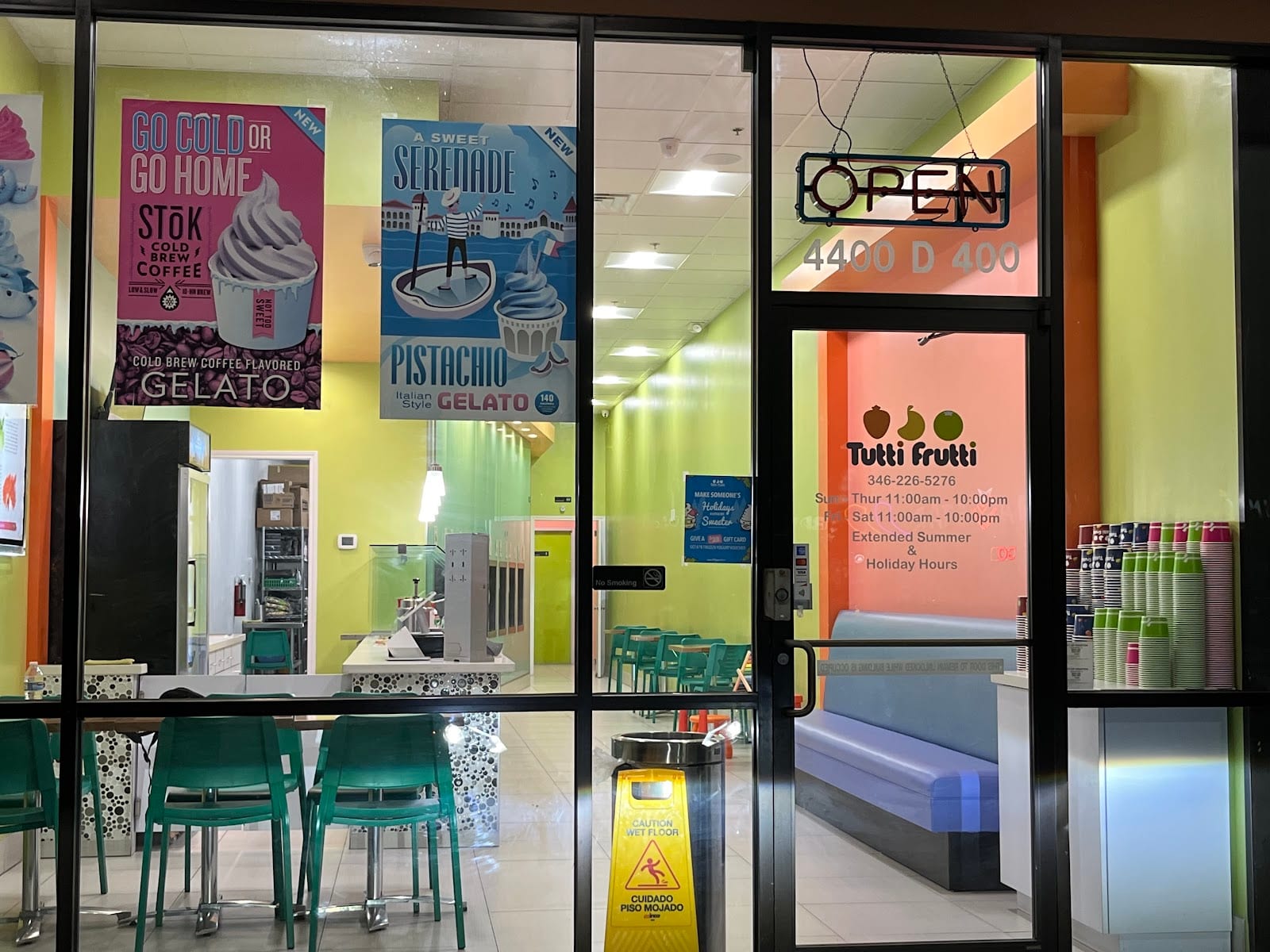 TUTTI FRUTTI FROZEN YOGURT, photo 3