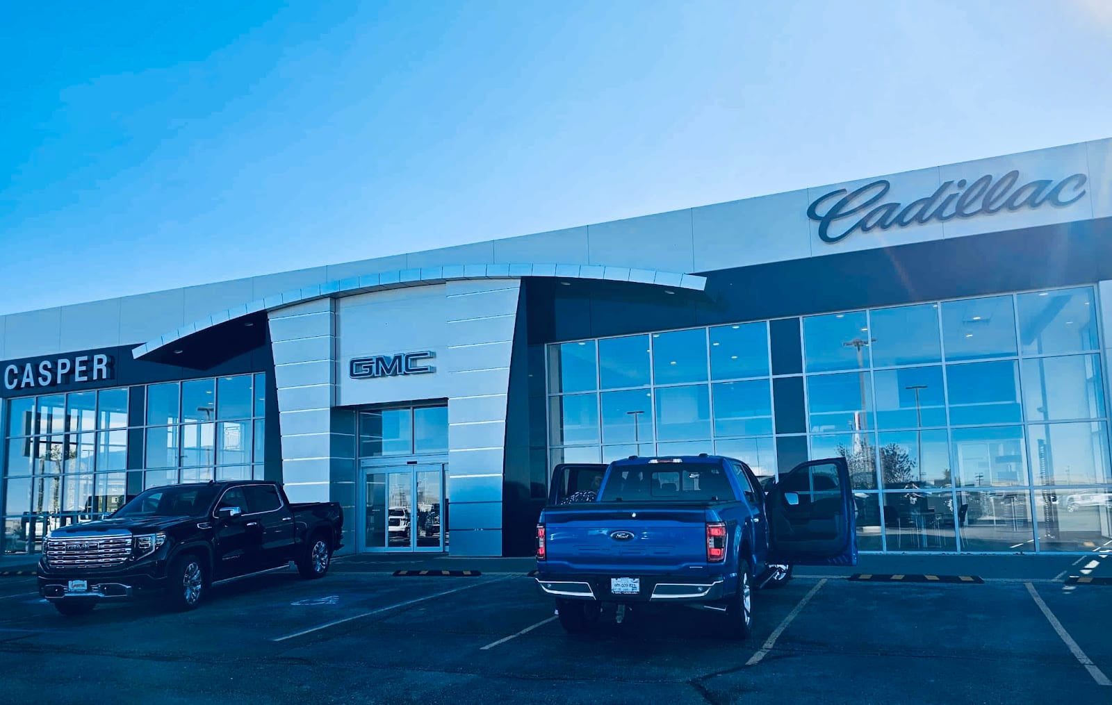 Casper GMC Cadillac, photo 2