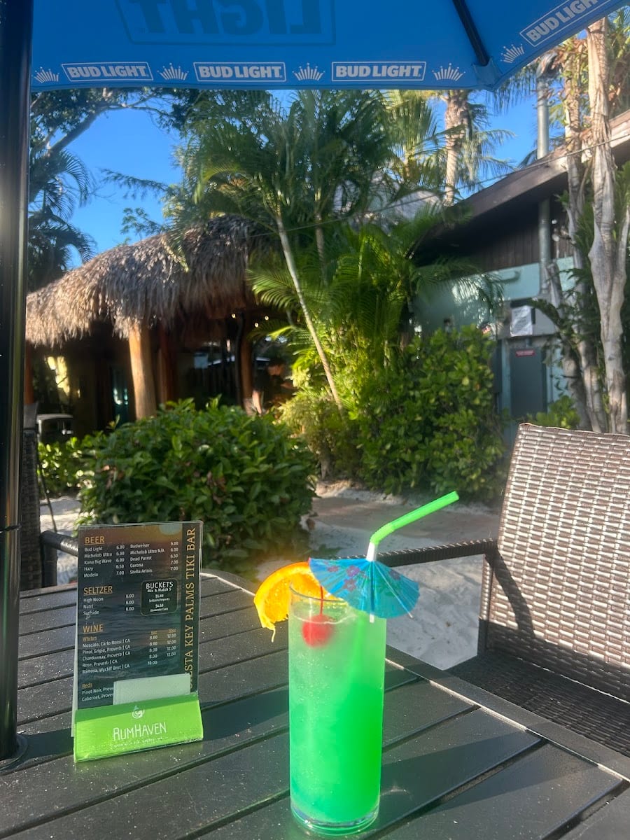 SKP Tiki Bar, photo 3
