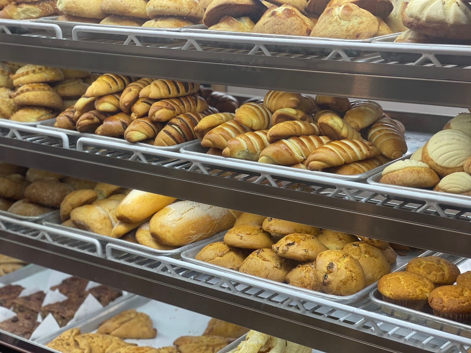 Eterna Primavera Bakery