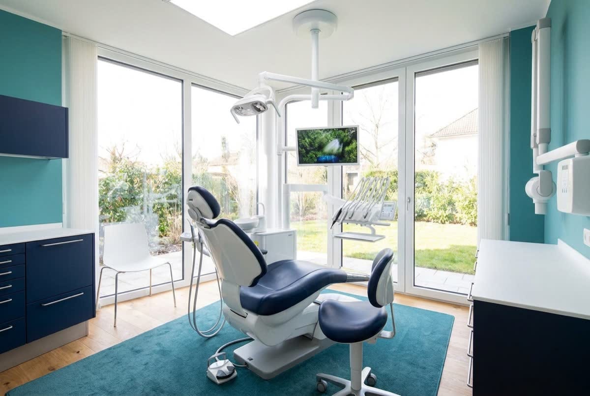 Dentist in Denton - Dentures and Dental Implant, photo 2