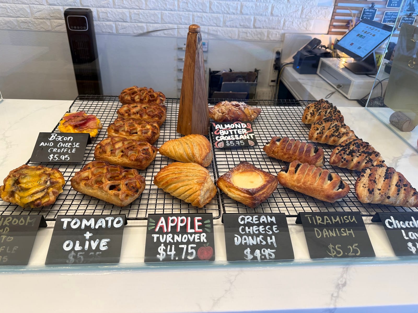 Diamond Coffee n' Pastry