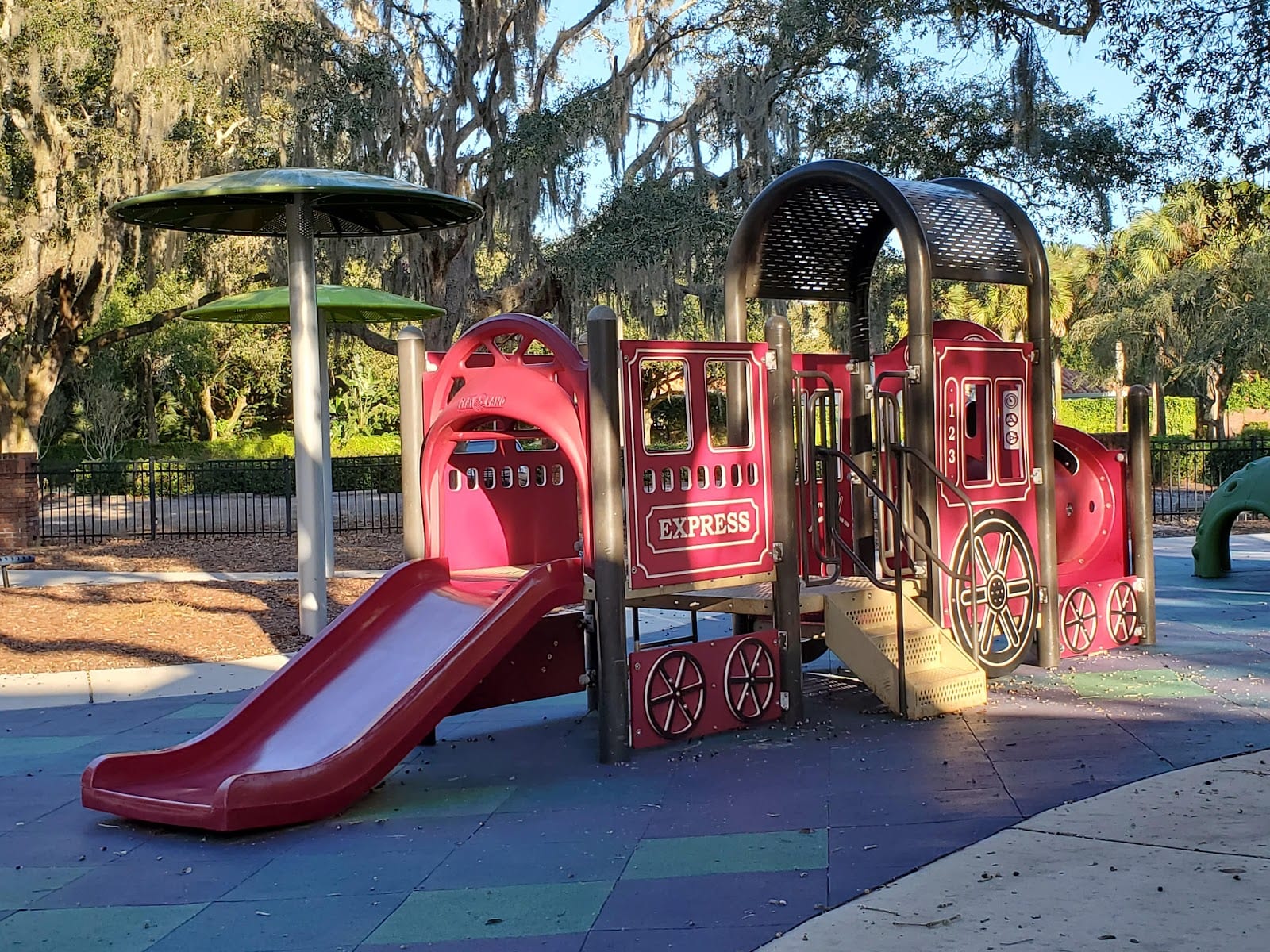 Amberly Park, photo 3