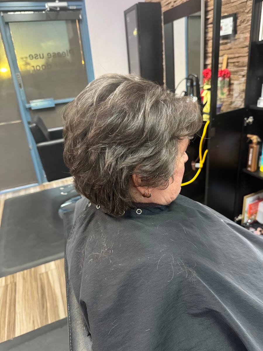 Cutting Edge Salon & Boutique