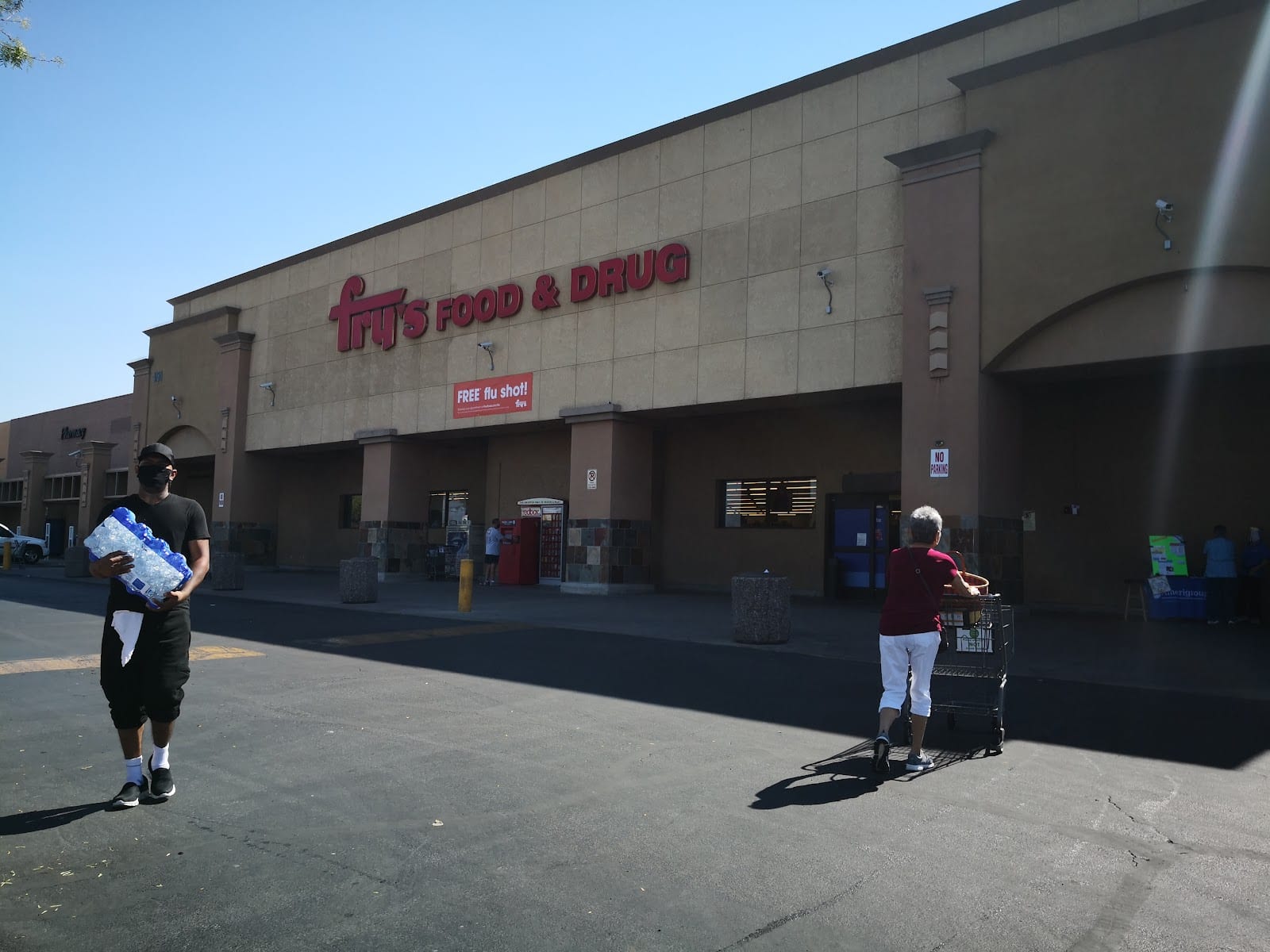 Fry's, photo 2