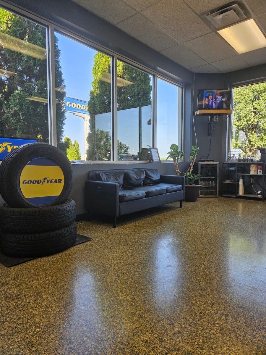 Hunt's Car Care Center