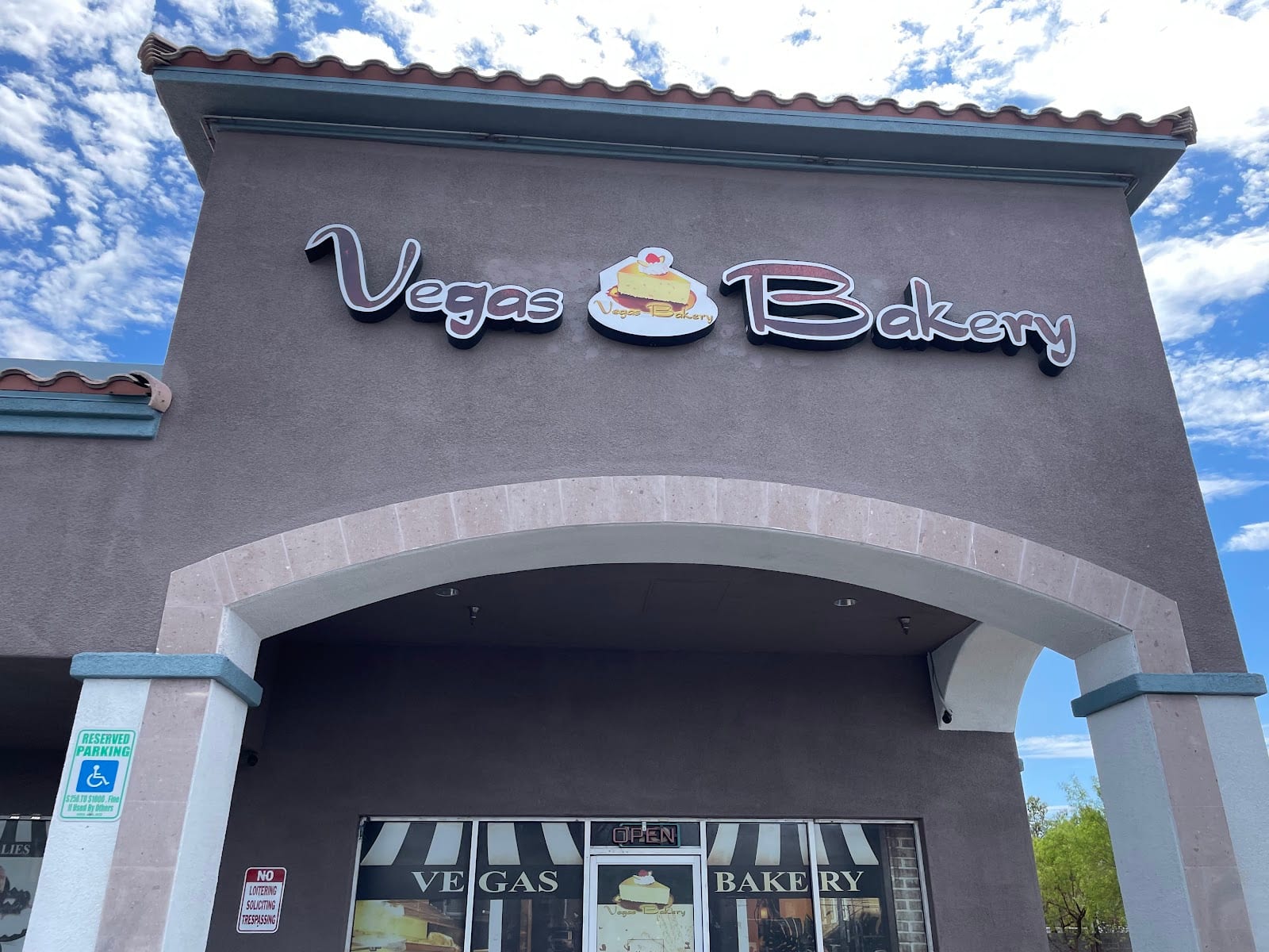 Vegas Bakery
