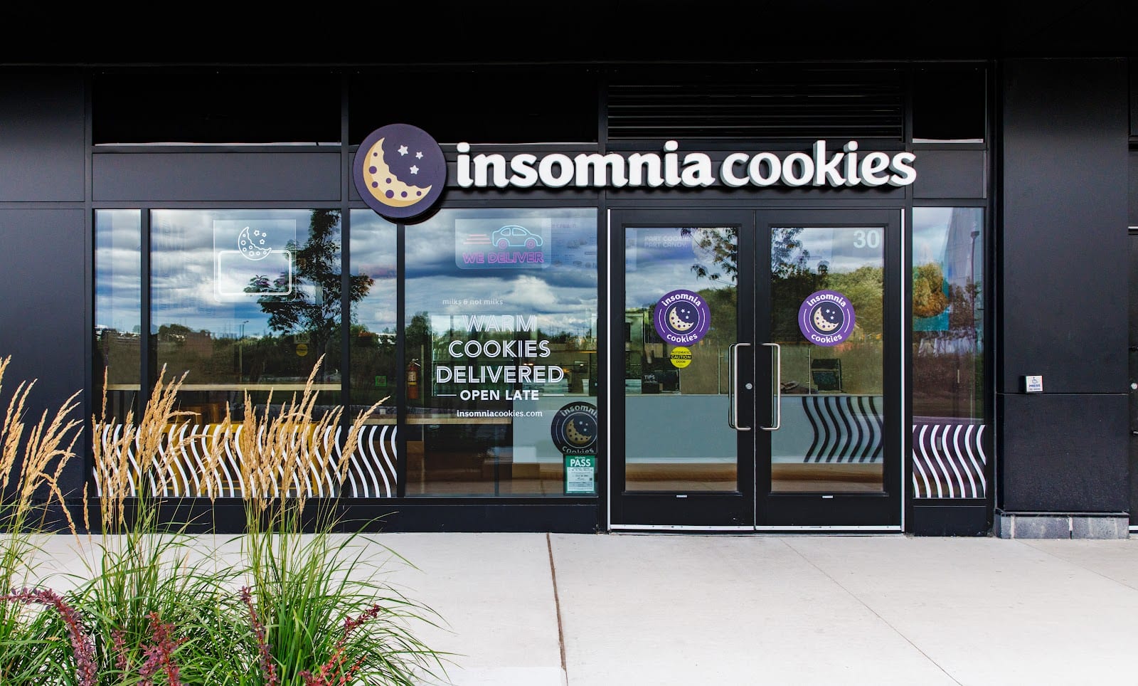 Insomnia Cookies, photo 2