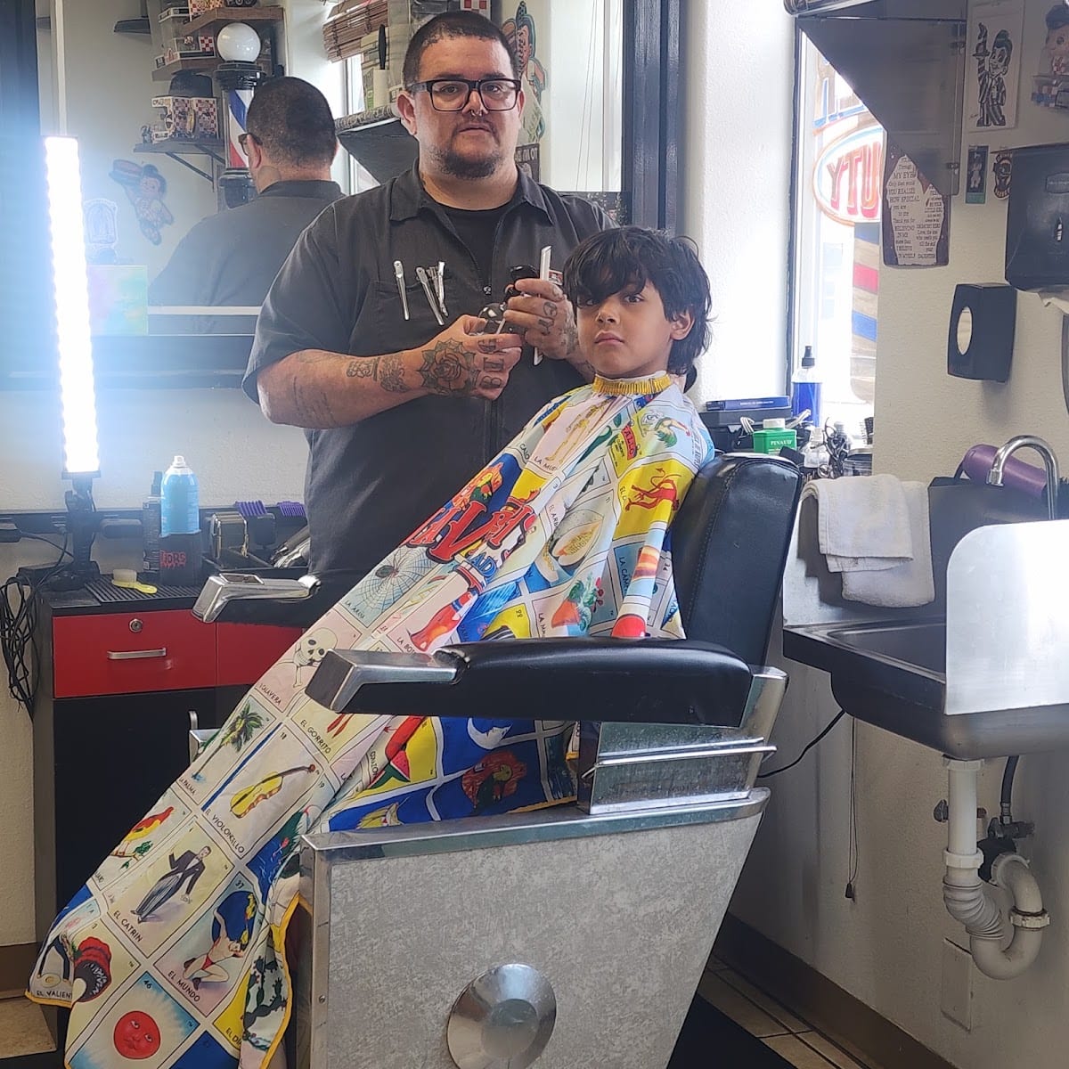 Big Boyโs Barbershop and Shave parlor