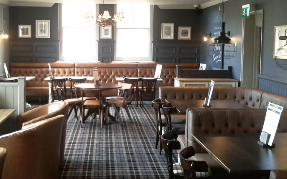 The Crown, photo 2