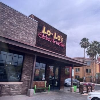 Lo-Lo's Chicken and Waffles