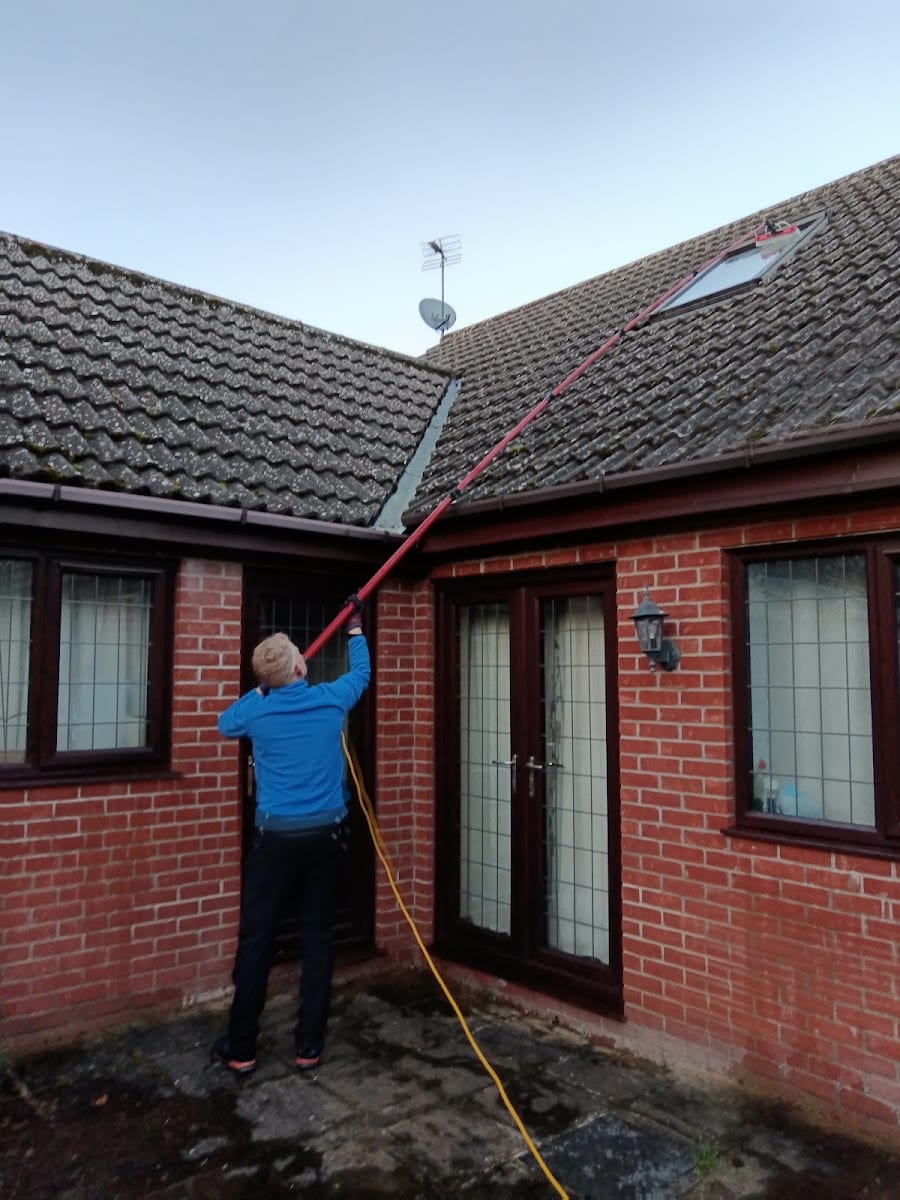 Neil Collingbourne Cleaning, photo 4