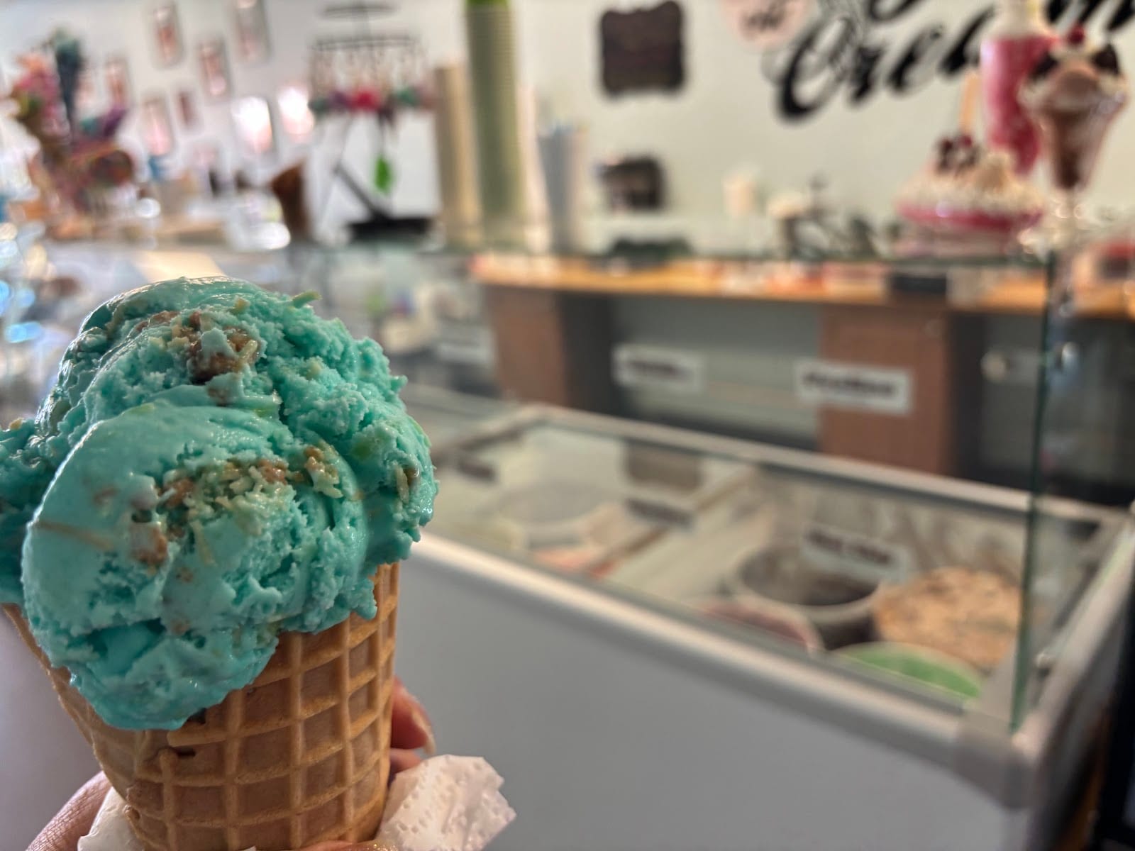 Blue Pineapple Ice Cream Shop, photo 3