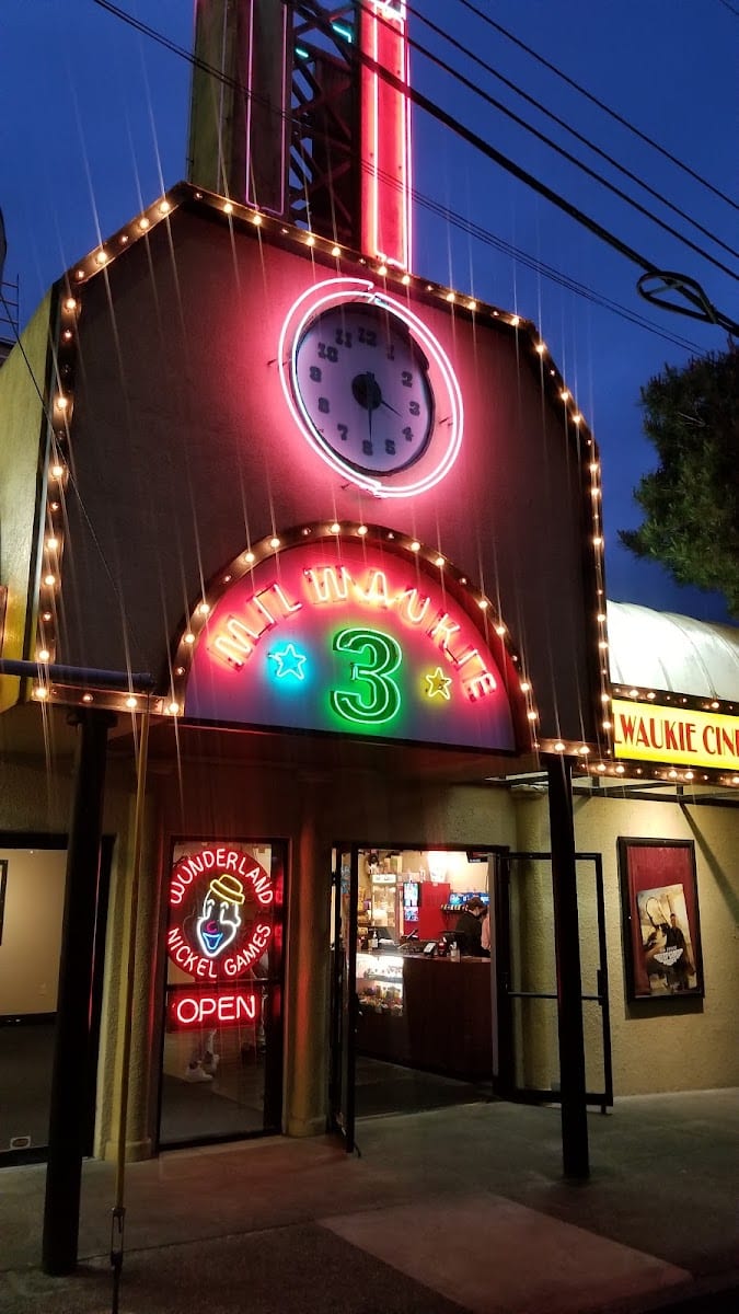 Wunderland Milwaukie Cinemas