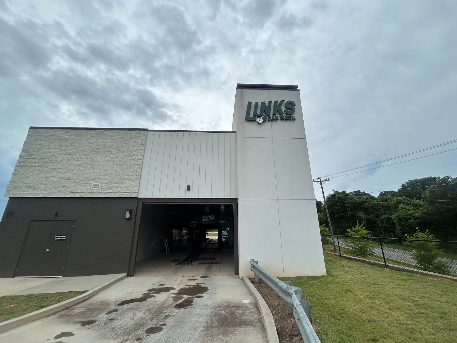 Links Car Wash, photo 2