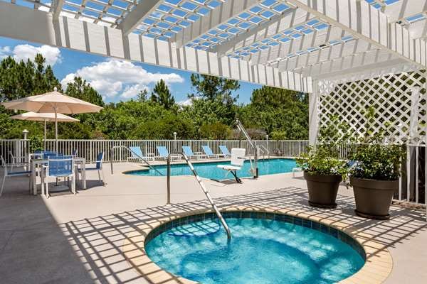 La Quinta Inn & Suites by Wyndham Port Charlotte, photo 2