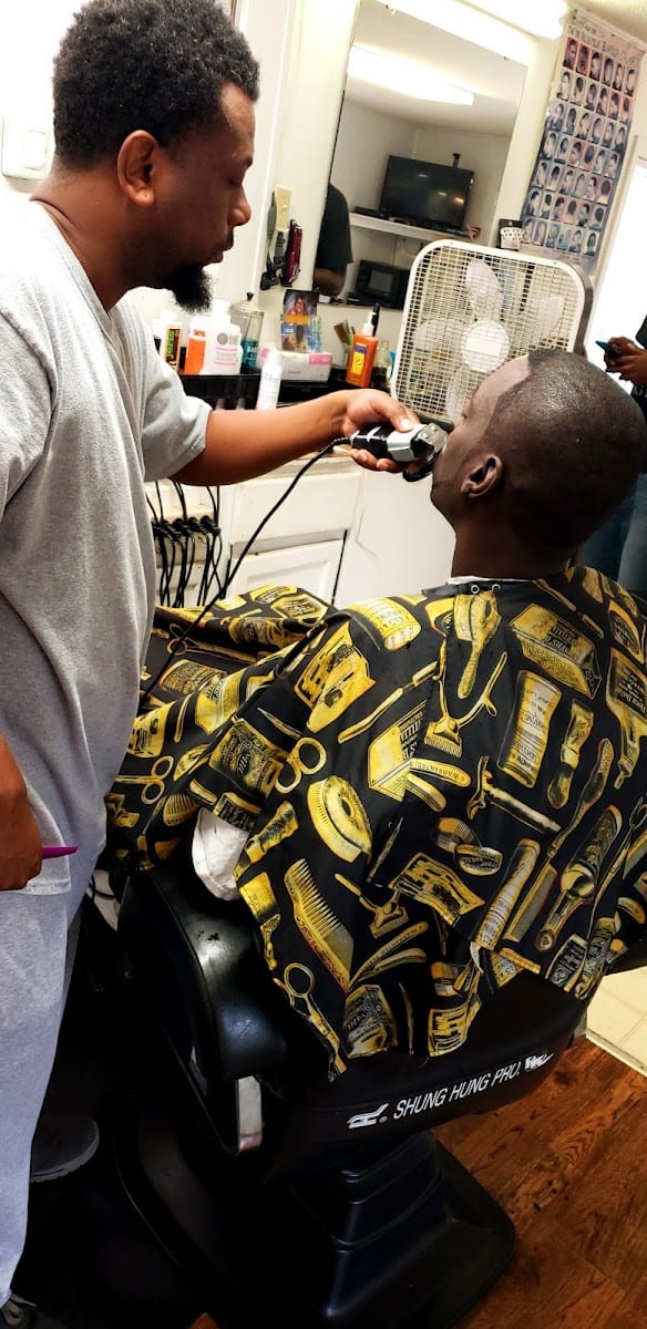 M & J Barber Shop, photo 3